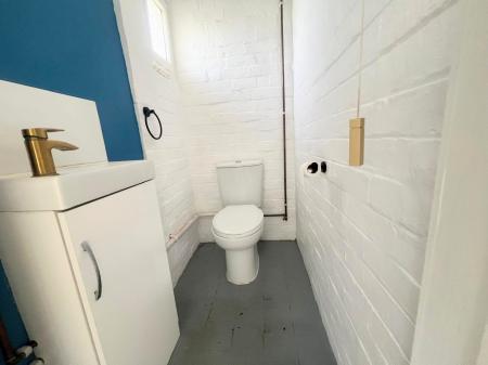 3 bedroom Detached house to let in Underwood Road, Rothwell, NN14