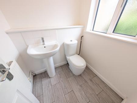 1 bedroom Flat to let in London Road, Kettering, NN16