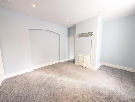 1 bedroom Flat to let in London Road, Kettering, NN16