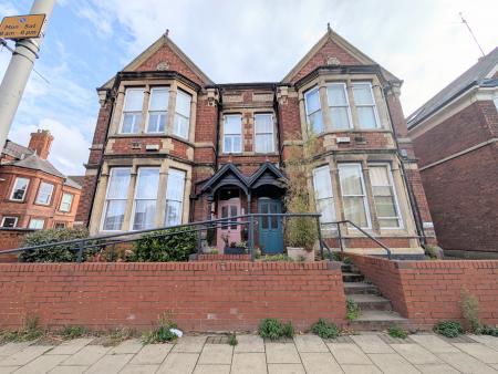 London Road, Kettering, NN16