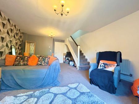 2 bedroom Semi-detached house to let in Foxglove Road, Desborough, NN14