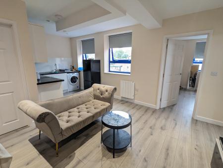 2 bedroom Flat to let in Station Road, Kettering