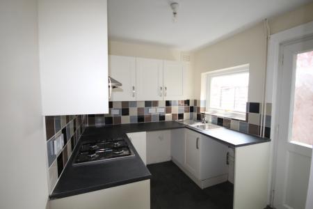 2 bedroom Terraced House to let in Railway View, Kettering, NN16