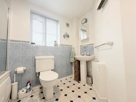 1 bedroom Coach House to let in Merrivale Close, Kettering, NN15