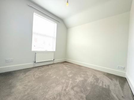 3 bedroom Terraced House to let in Regent street, Kettering, NN16