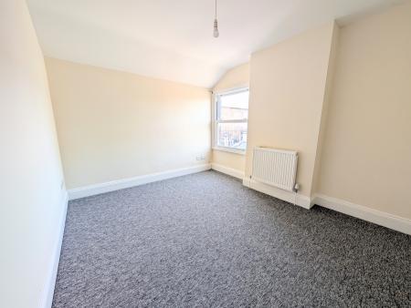 3 bedroom Maisonette to let in Lindsay Street, Kettering, NN16