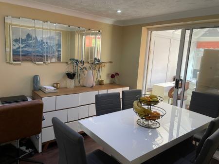 4 bedroom Detached house to let in Merrivale Close, Kettering, NN15
