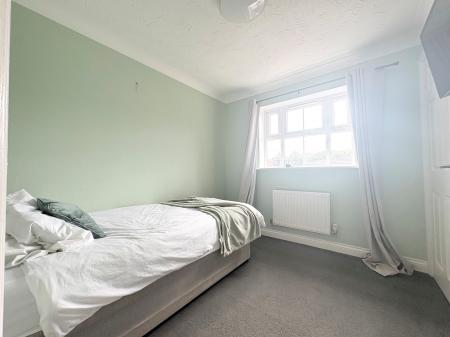 4 bedroom Detached house to let in Merrivale Close, Kettering, NN15