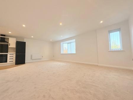 2 bedroom Flat to let in Lahnstein Court, Dryland Street, Kettering, NN16 0DR