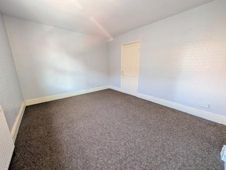 2 bedroom Terraced House to let in Wellington Street, Kettering, NN16