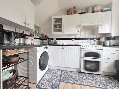 2 bedroom Terraced House to let in Ashley Court, Kettering, NN16