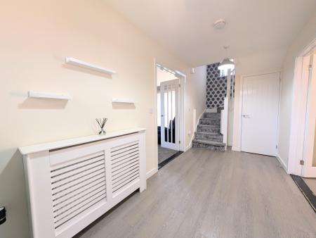 4 bedroom Detached house to let in Chaplins Lane, Desborough, NN14