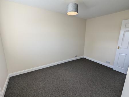 4 bedroom Detached house to let in Gunnell Close, Kettering, NN15
