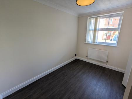 4 bedroom Detached house to let in Gunnell Close, Kettering, NN15