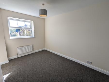 4 bedroom Detached house to let in Gunnell Close, Kettering, NN15