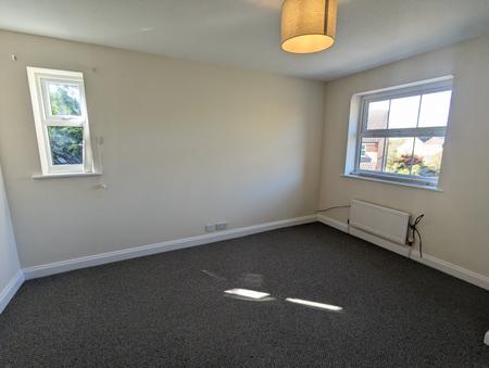 4 bedroom Detached house to let in Gunnell Close, Kettering, NN15