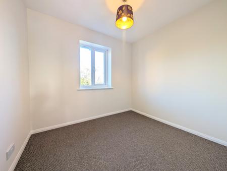 3 bedroom Semi-detached house to let in Torville Crescent, Kettering, NN15