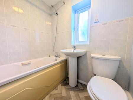 3 bedroom Semi-detached house to let in Torville Crescent, Kettering, NN15