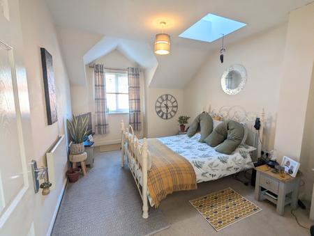 2 bedroom Flat to let in Rothwell Road, Kettering, NN16
