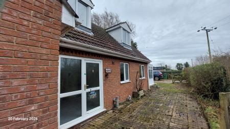 1 bedroom Detached house to let in Foul Anchor, Tydd, PE13