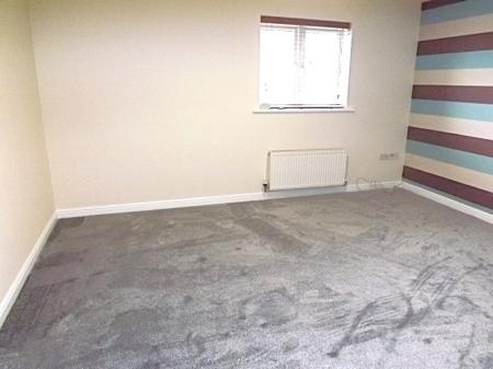 2 bedroom Flat to let in Tyrrell Crescent, South Wootton, PE30