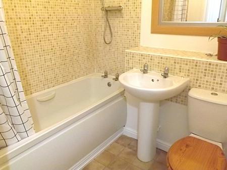 2 bedroom Flat to let in Tyrrell Crescent, South Wootton, PE30