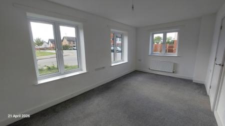 3 bedroom Terraced House to let in Greenpark, King's Lynn, PE30