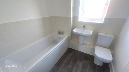 3 bedroom Semi-detached house to let in Gillings Walk, King's Lynn, PE30
