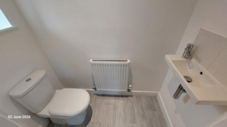 3 bedroom Semi-detached house to let in Nightingale Lane, King's Lynn, PE30