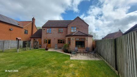 4 bedroom Detached house to let in Burrells Meadow, Beeston, King's Lynn, PE32