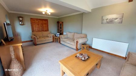 4 bedroom Detached house to let in Burrells Meadow, Beeston, King's Lynn, PE32