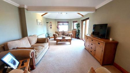 4 bedroom Detached house to let in Burrells Meadow, Beeston, King's Lynn, PE32