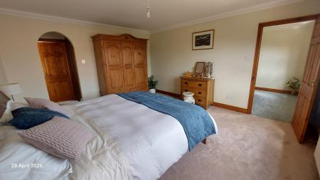 4 bedroom Detached house to let in Burrells Meadow, Beeston, King's Lynn, PE32