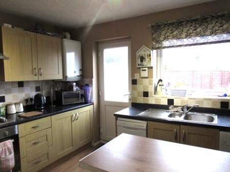 2 bedroom Semi-detached house to let in Burghley Rd, South Wootton, PE30