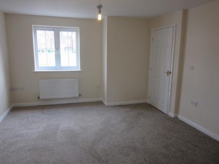 3 bedroom Semi-detached house to let in Deas Road, South Wootton, PE30