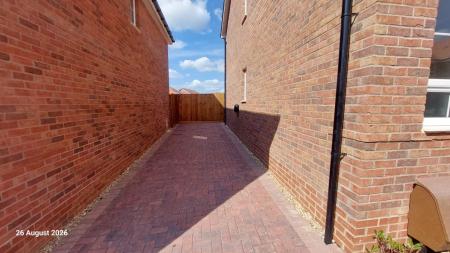 3 bedroom Semi-detached house to let in Blackbird Crescent, King's Lynn, PE30