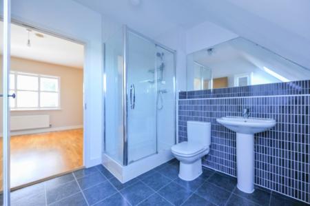 4 bedroom Terraced House to let in Dalmeny Way, Epsom, KT18