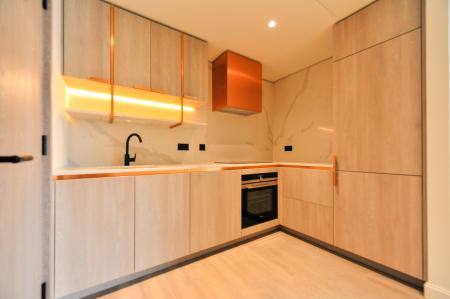 1 bedroom Studio flat to let in 50 Marsh Wall, London, E22