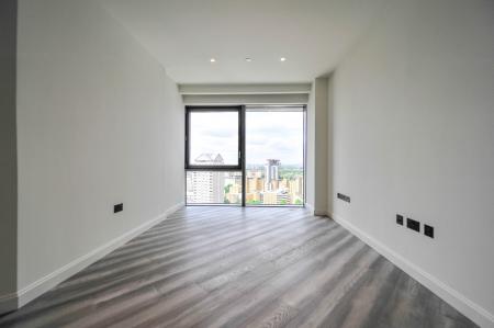1 bedroom Studio flat to let in 50 Marsh Wall, London, E22