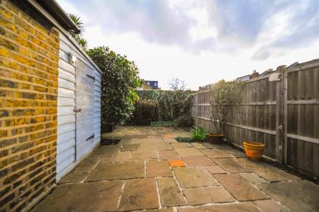 3 bedroom Terraced House to let in Kingscote Road, New Malden, Kingston, KT3