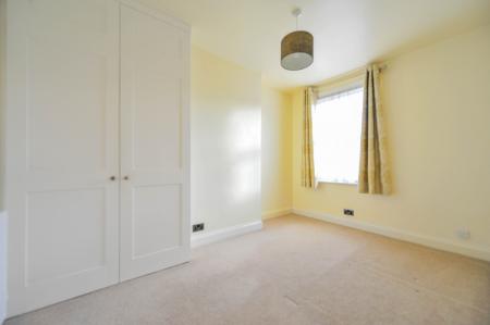 3 bedroom Terraced House to let in Kingscote Road, New Malden, Kingston, KT3