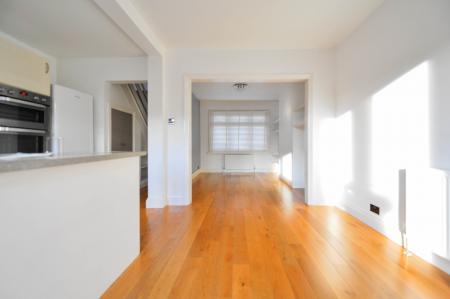 3 bedroom Terraced House to let in Kingscote Road, New Malden, Kingston, KT3