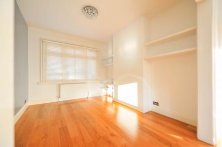 3 bedroom Terraced House to let in Kingscote Road, New Malden, Kingston, KT3