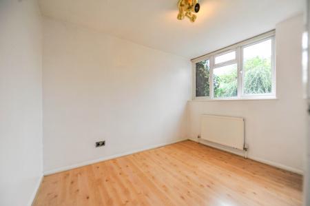 2 bedroom Detached house to let in Whitton Road, London, TW2