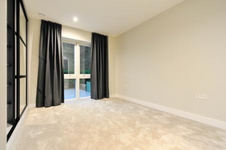3 bedroom Flat to let in 17 Townsend Road, London, SE3