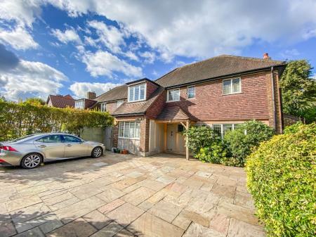 Upper Brighton Road, Kingston, KT6