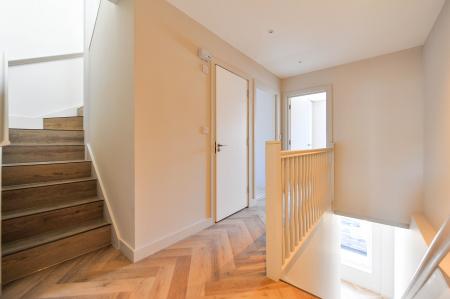 3 bedroom Flat to let in Warwick Way, London, SW1V