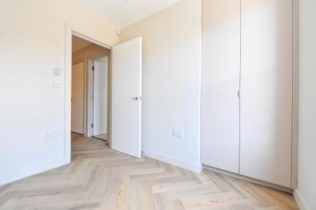 3 bedroom Flat to let in Warwick Way, London, SW1V