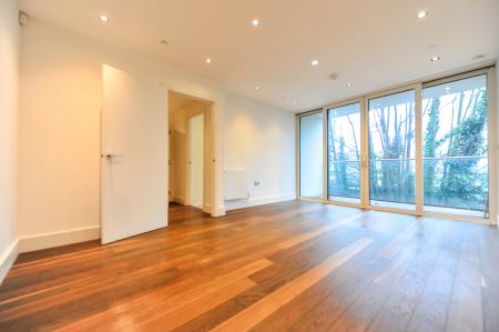 2 bedroom Apartment for sale in Ireton House, Stamford Square, London