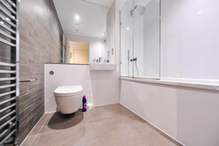 2 bedroom Apartment for sale in Ireton House, Stamford Square, London